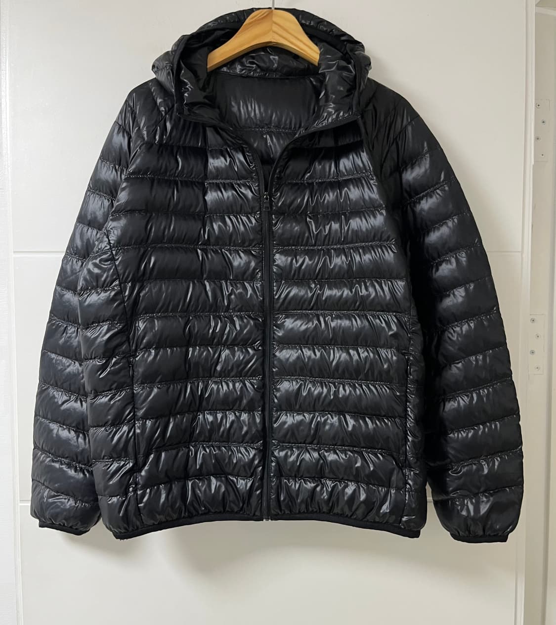 유니클로 경량패딩 후드 상품이미지1