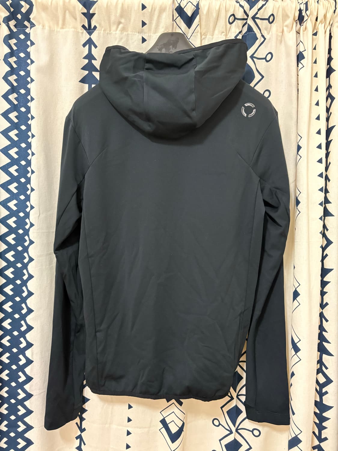 데상트 / 러닝 후드 바라클라바 풀오버 상품이미지6