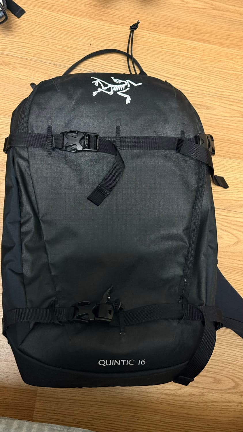 [북미한정판] 5회 미만 착용 아크테릭스 퀀틱 16 백팩블랙 상품이미지3