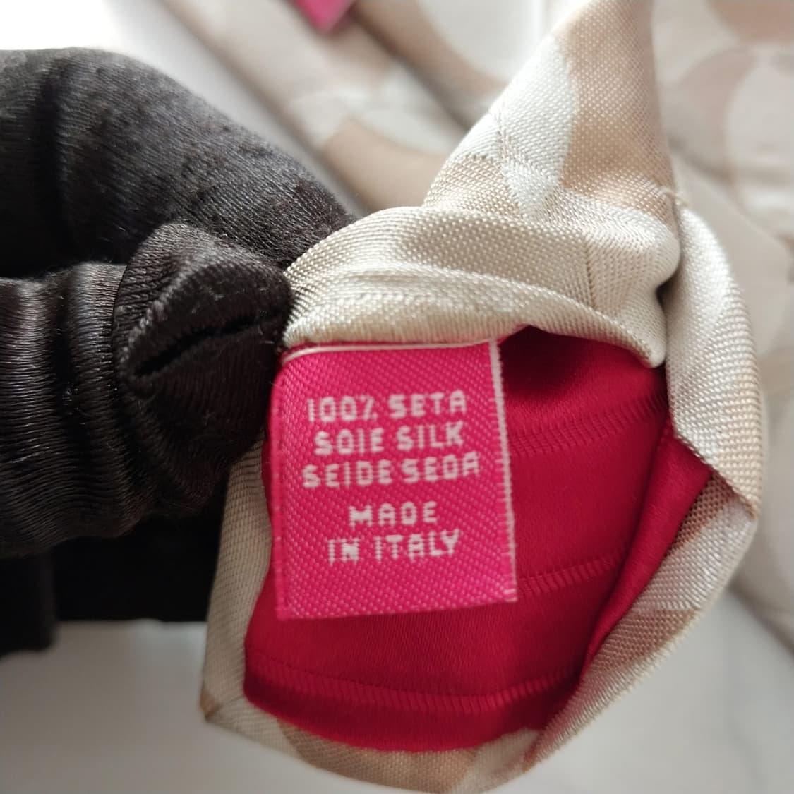 알테아 실크 베이지 서클 자카드 넥타이 9.8cm A등급 K1525
 상품이미지10