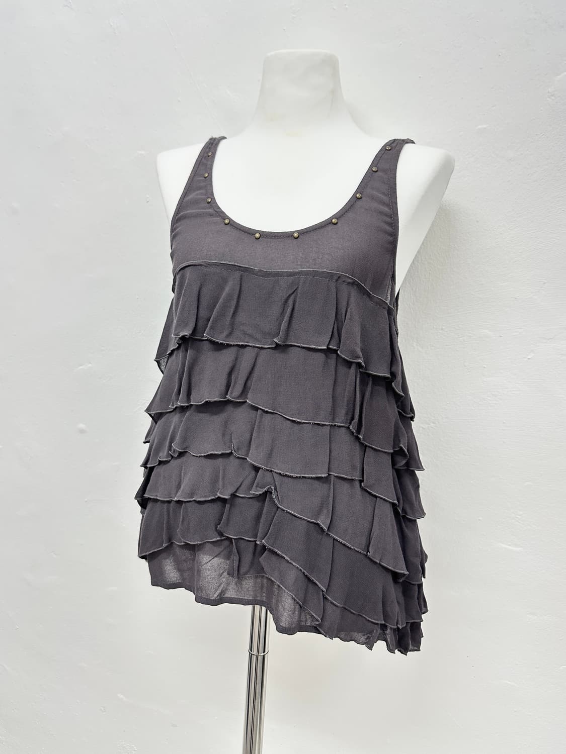 Vintage Layered Pleats stud point Tank t 상품이미지1