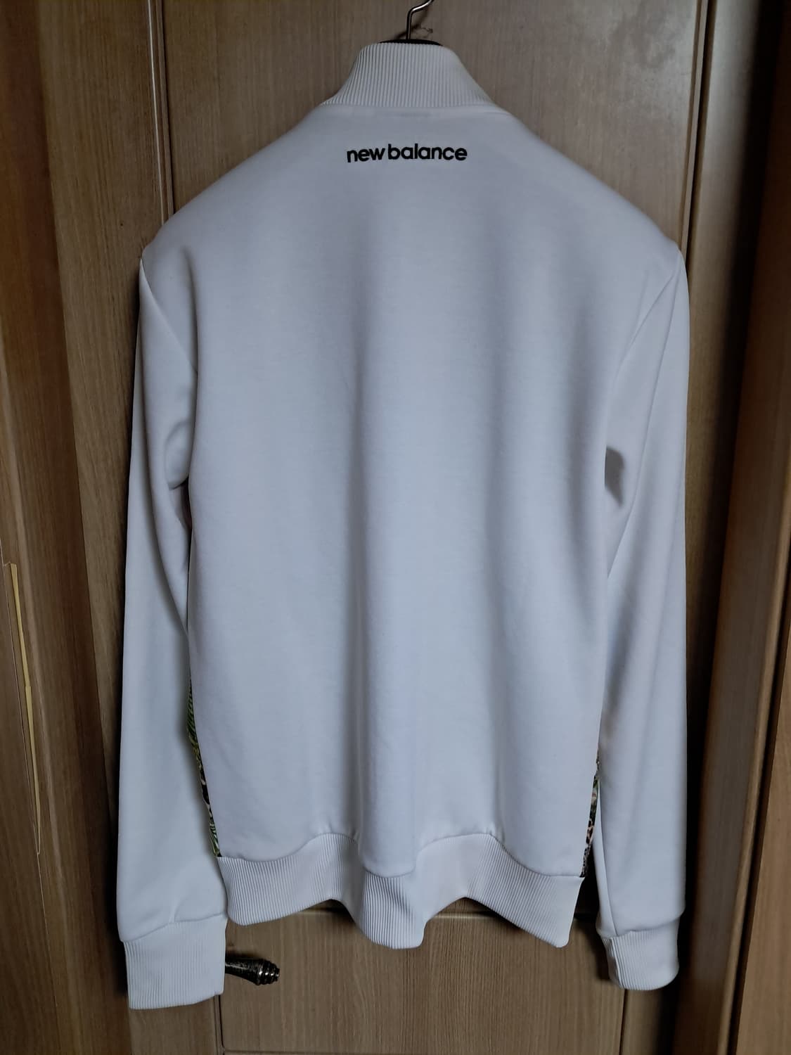 뉴발란스 트랙탑 남성M 상품이미지3