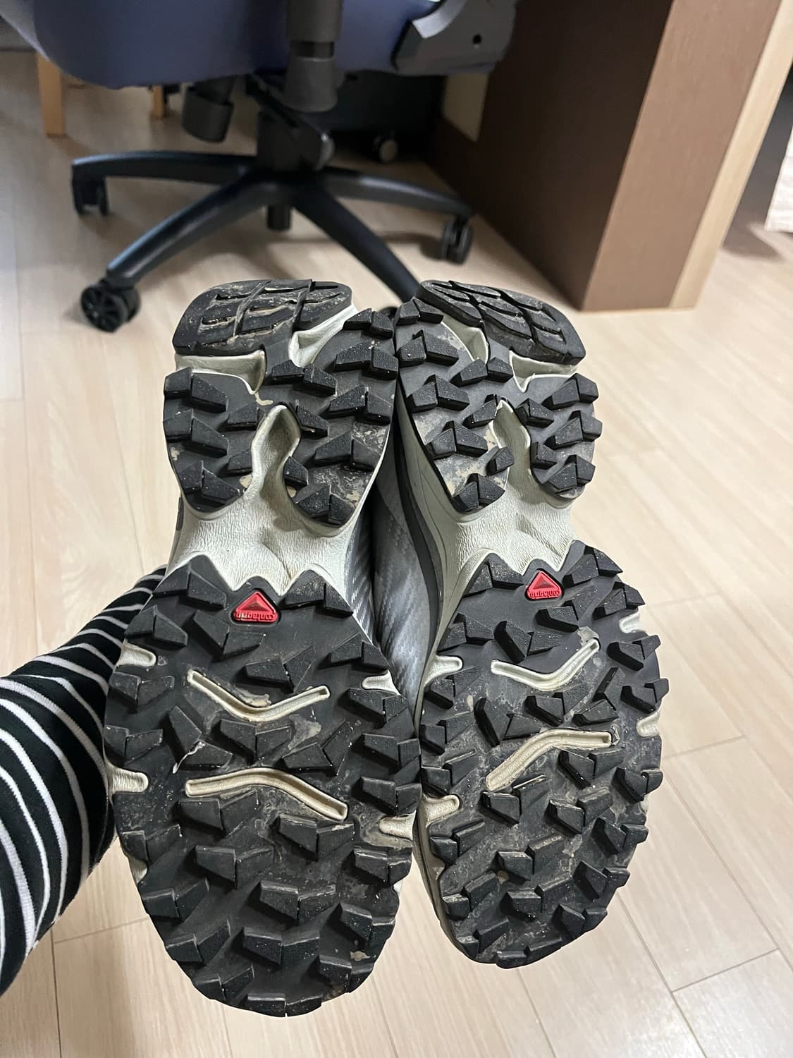 살로몬 XT-4 OG 샤크스킨 상품이미지3