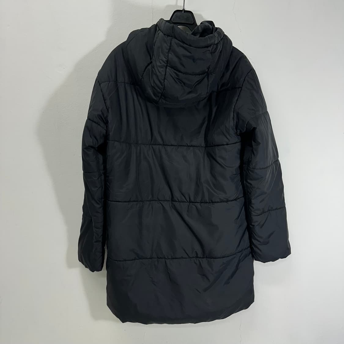 우먼M 나이키 블랙 리버시블 롱패딩 상품이미지4