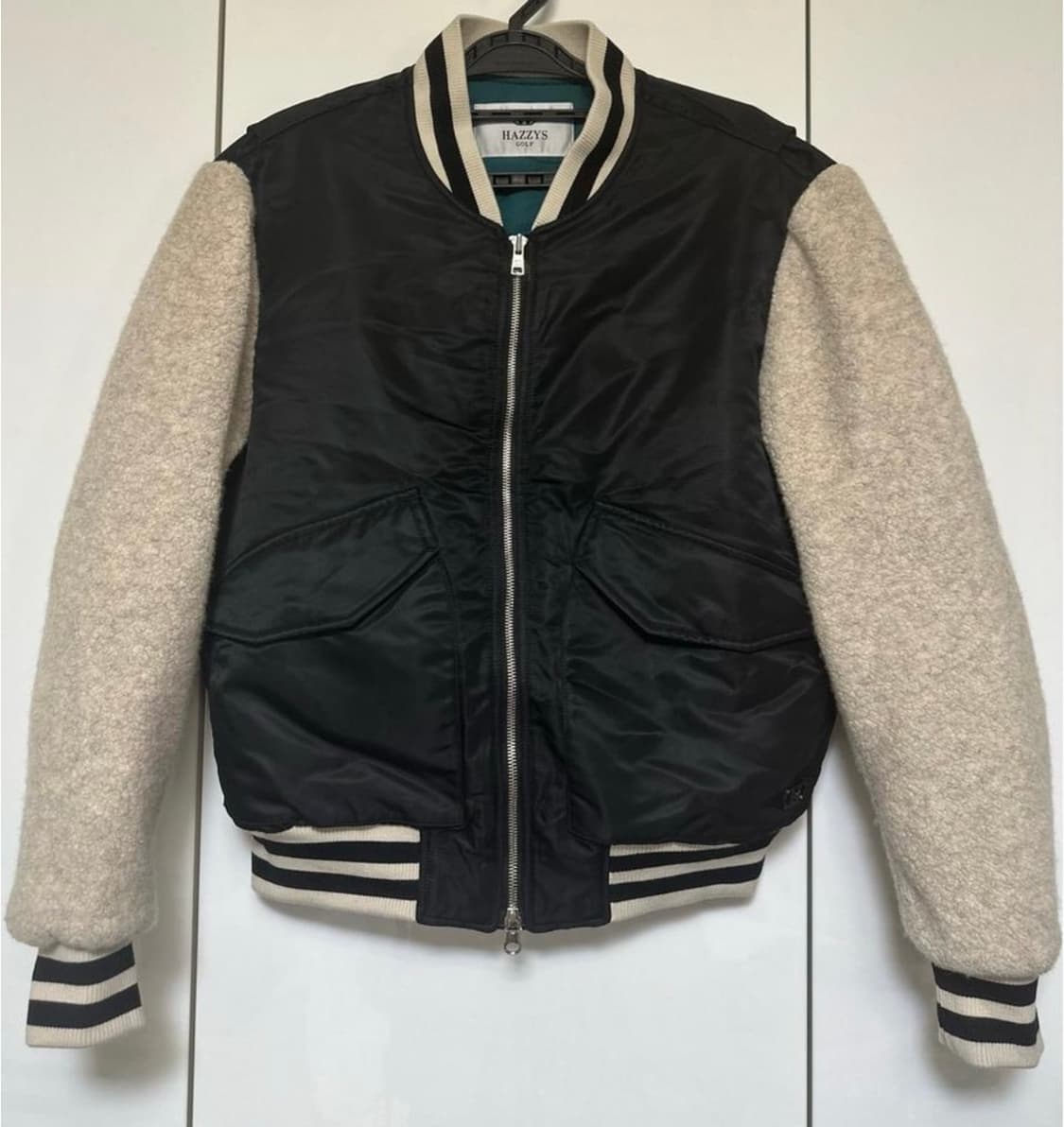 헤지스 골프 블랙/아이보리 스타디움 누빔점퍼 상품이미지1