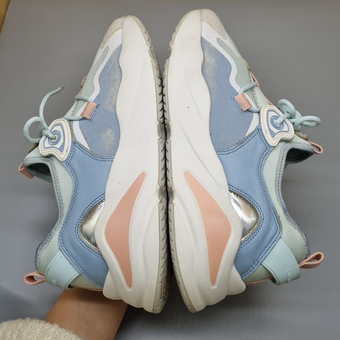 슈콤마보니 푸에고운동화255 상품이미지4