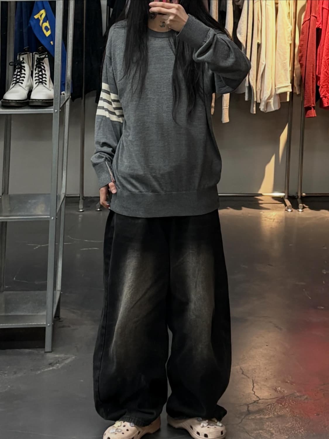 톰브라운 4바 스트라이프 모 그레이니트  A3696 상품이미지1