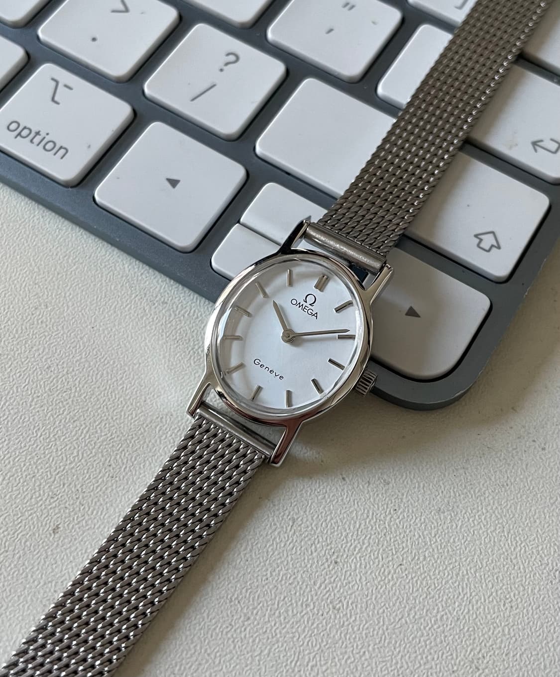 오메가 제네브 엘립스 여성용 수동 빈티지 시계 상품이미지1