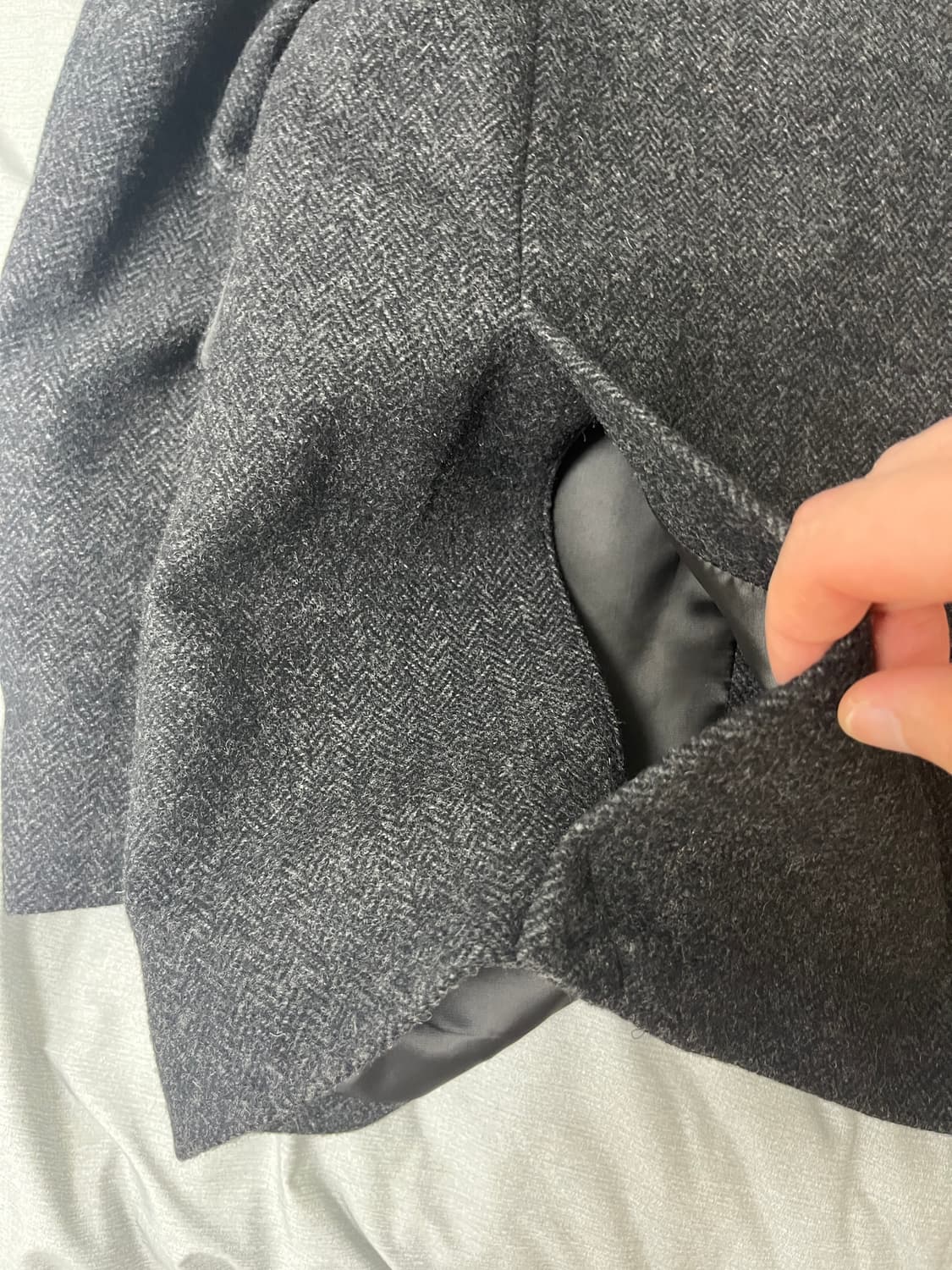 (새상품) TNGT / 25FW 울 헤링본 자켓 다크그레이 / 105 상품이미지5