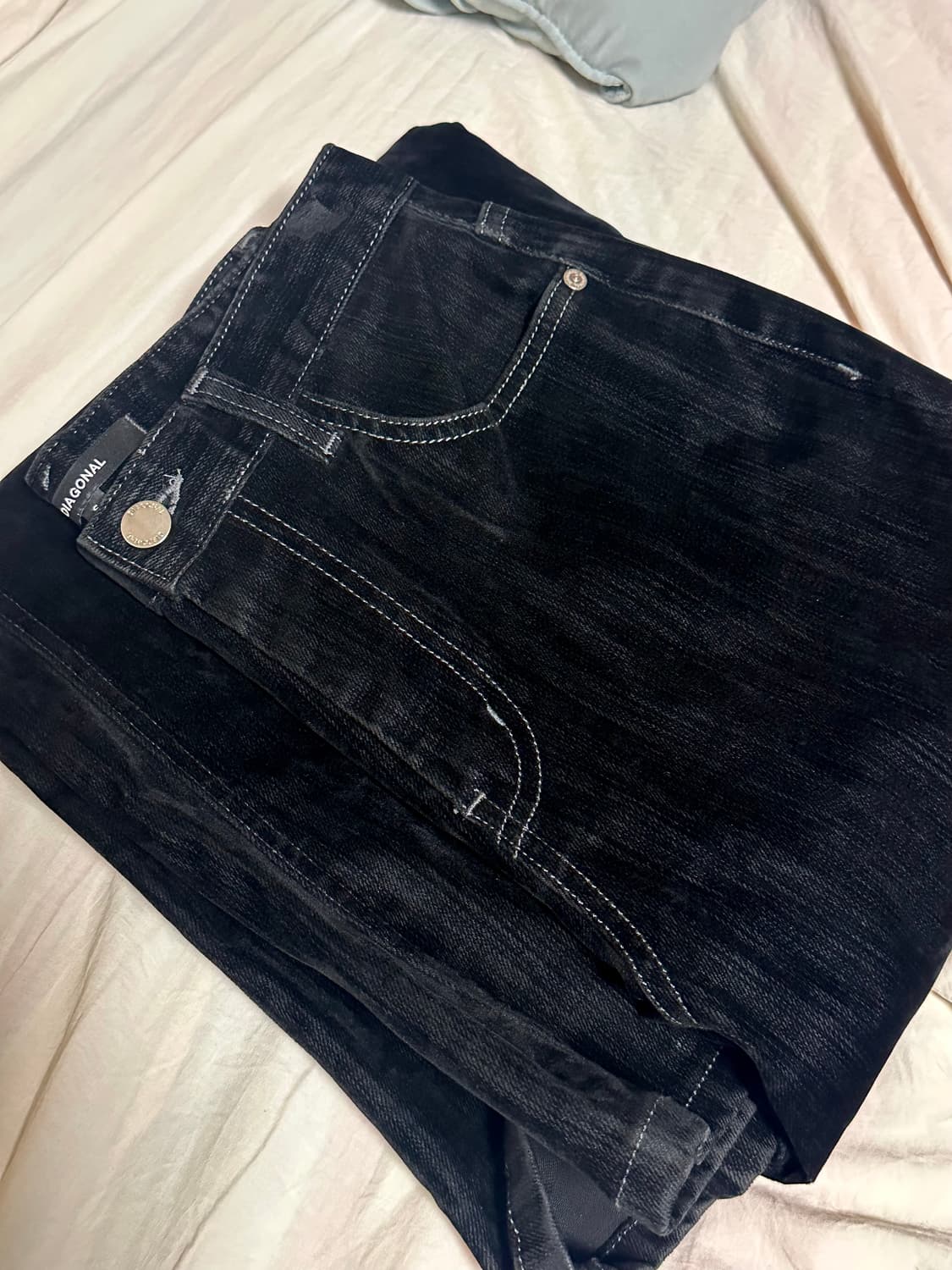 다이애그널 VELVET TEXTURE DENIM PANTS 상품이미지7