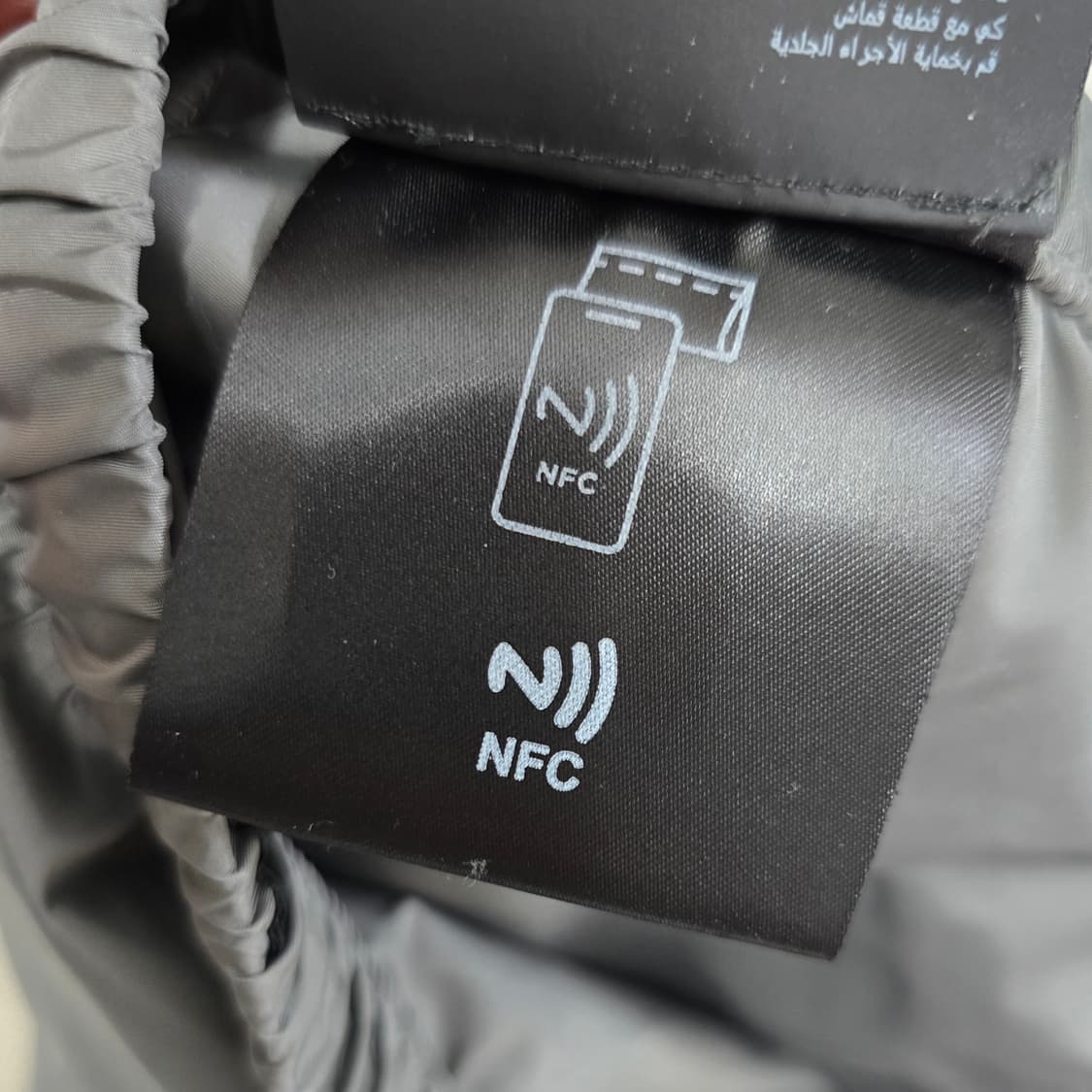 24ss 프라다 나일론 삼각 로고 팬츠 바지 m사이즈 판매 상품이미지6