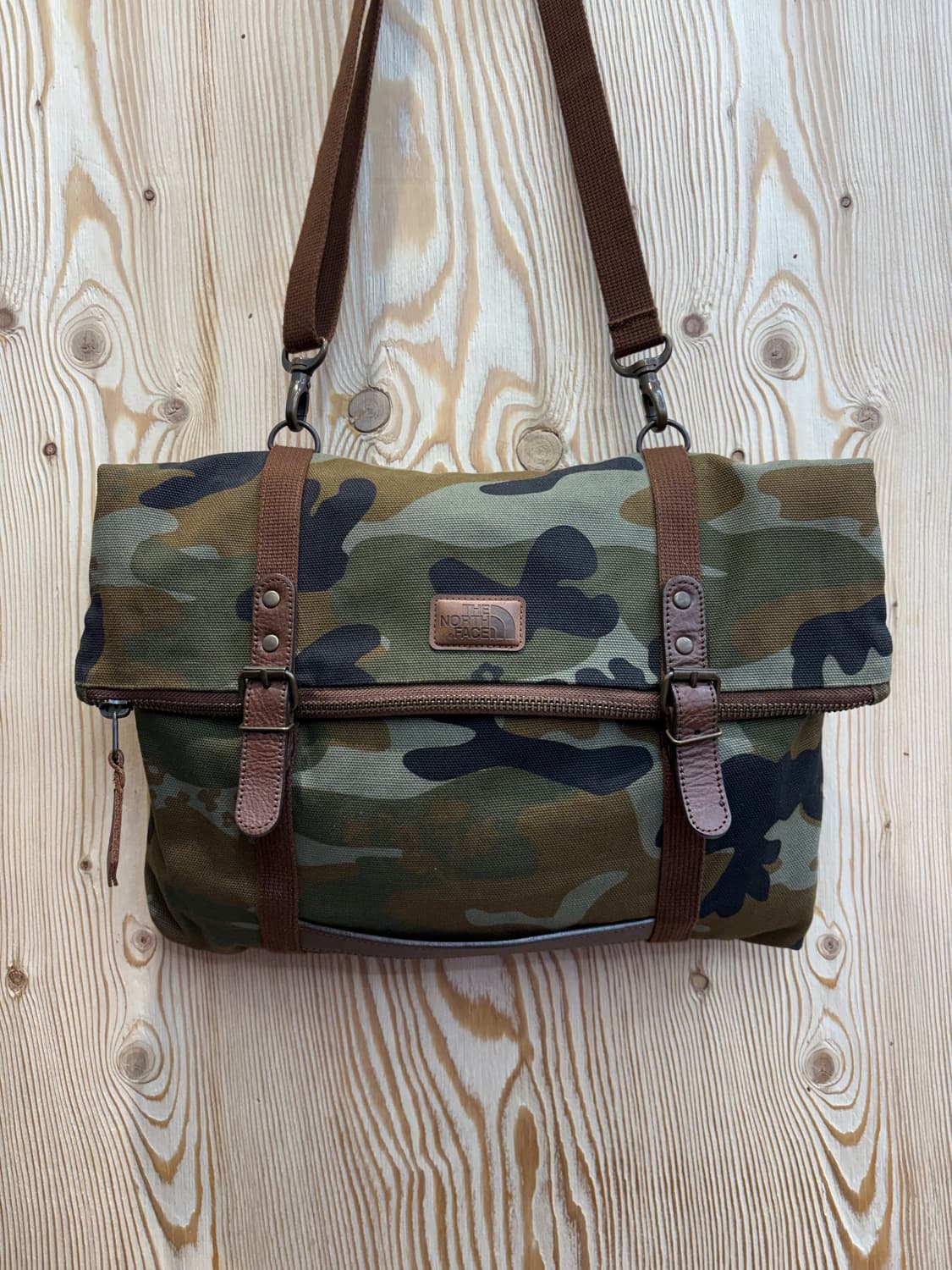 노스페이스 카모플라주 크로스백 상품이미지1