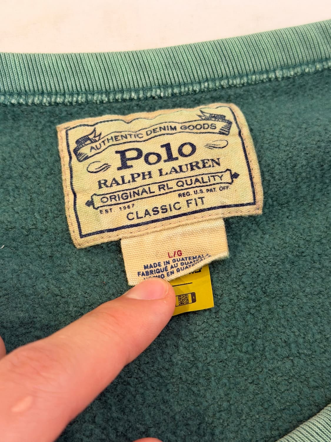 폴로 랄프로렌 그린 색상 맨투맨입니다. 가먼트 다이드 제품이라 빈티지한  상품이미지3