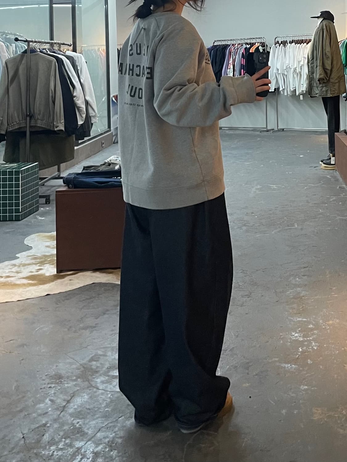 데우스 엑스 마키나 서울 어드레스 크루 그레이 맨투맨 H2154 상품이미지2