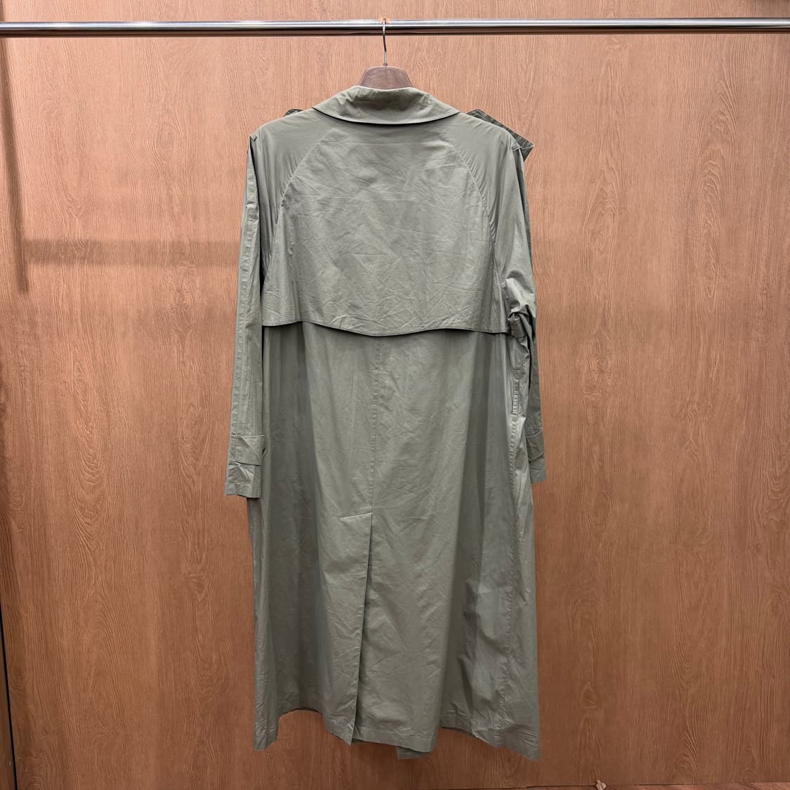 버버리 코튼 트렌치 코트 더블 브레스티드 벨트 견장 디테일 라이트 카키 상품이미지3