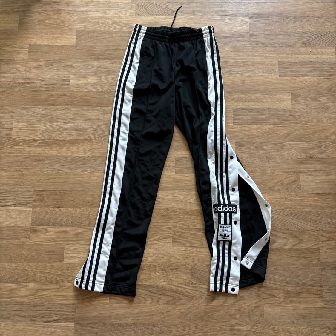 아디다스 브레이크 팬츠 블랙 상품이미지1