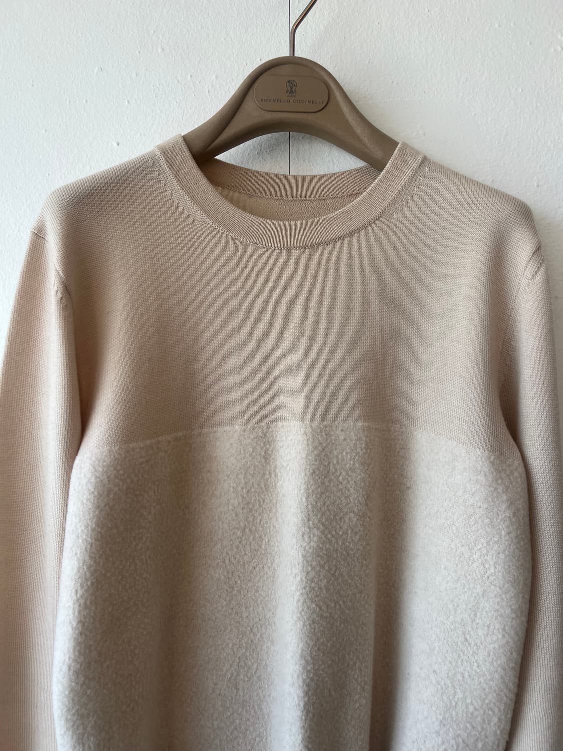 페세리코 여성 라이트베이지 울캐시미어니트 라운드니트 상품이미지1