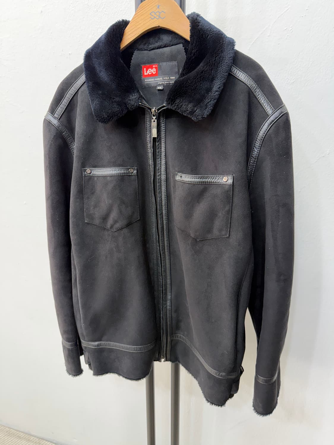 정품) Lee 리 무스탕 블랙 스웨이드 자켓 95 상품이미지3