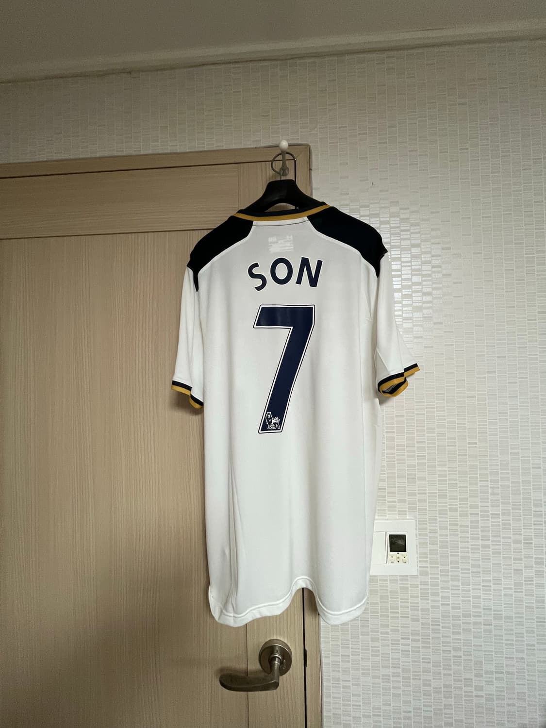 [L] 토트넘 16-17 홈 유니폼 손흥민 마킹 상품이미지2