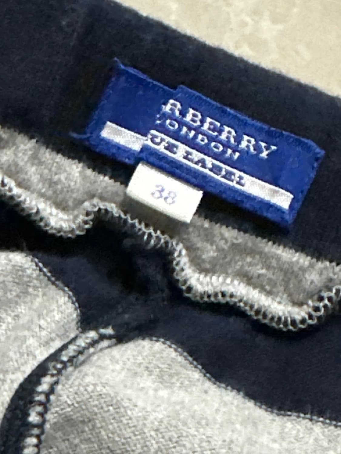 버버리 스트라이프 셋업 상품이미지5