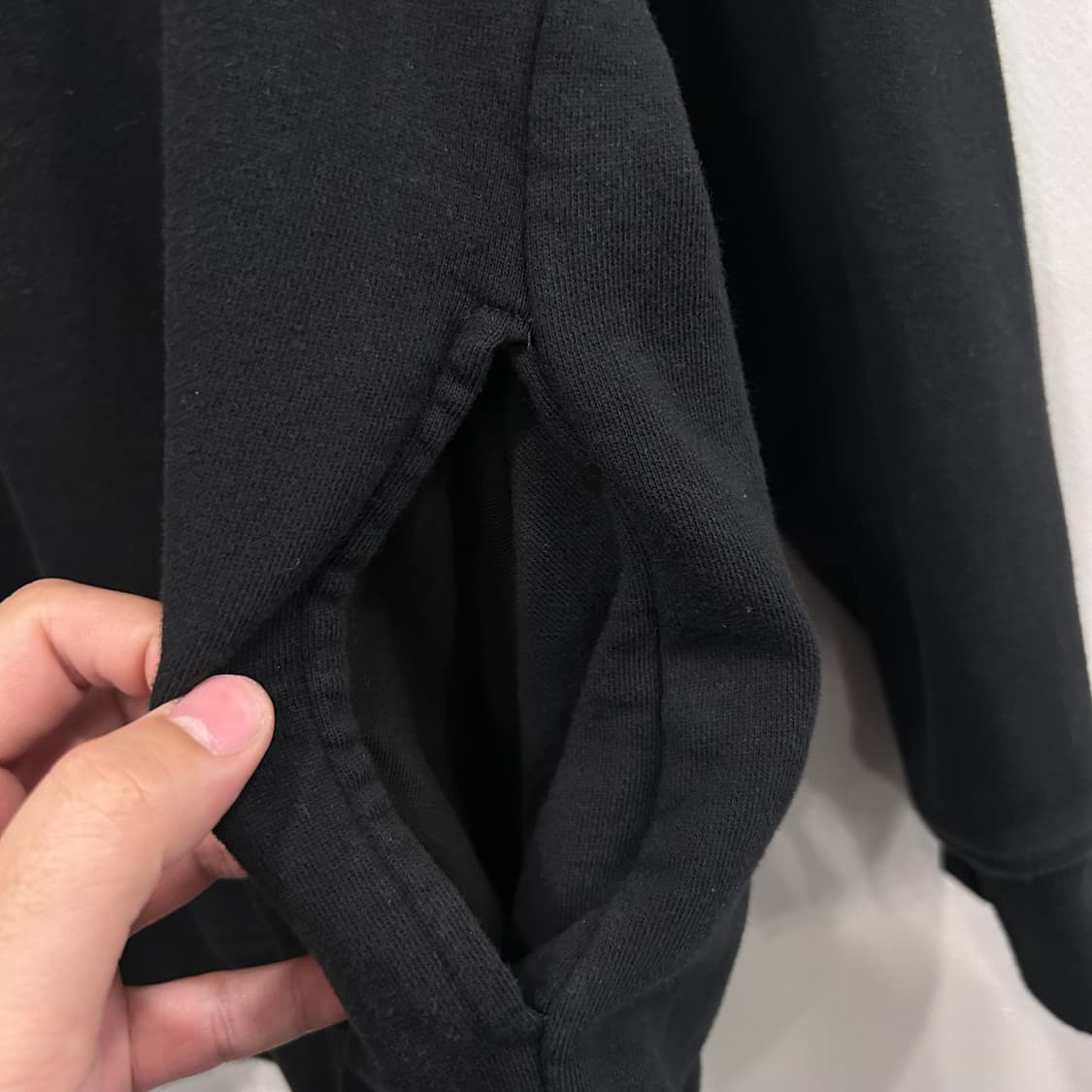 럭키슈에뜨 래글런 헤비코튼 포켓 맨투맨 상품이미지4