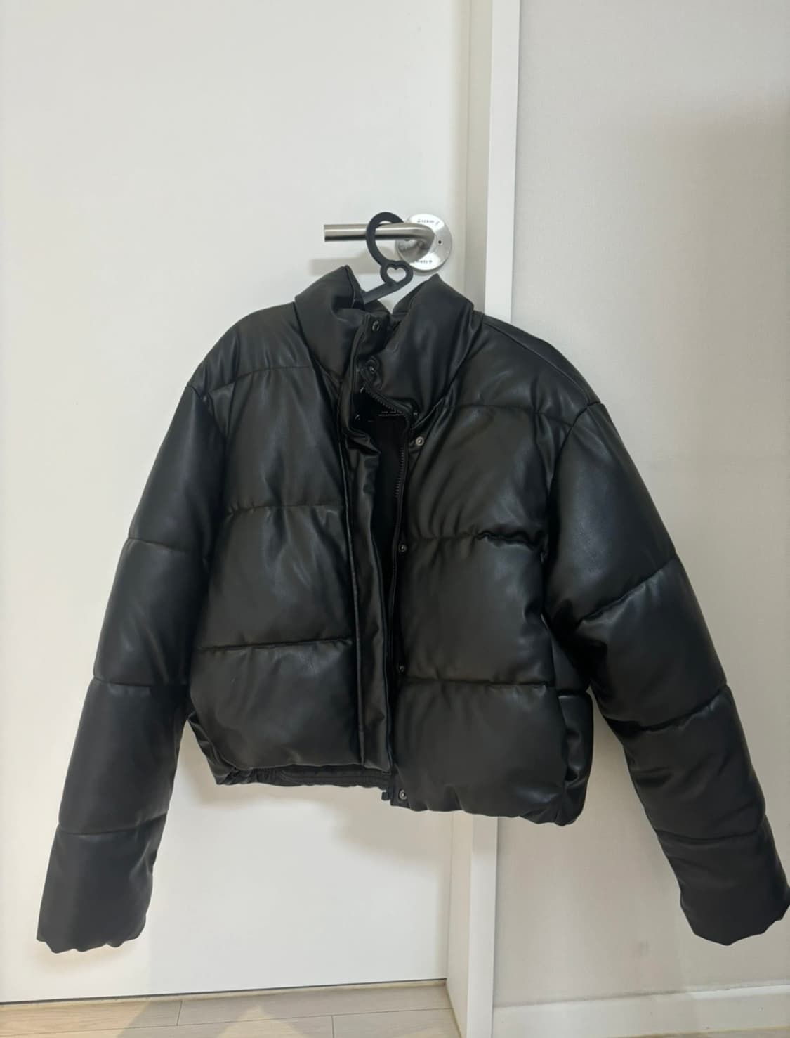 자라 페이크 레더 패딩 상품이미지1