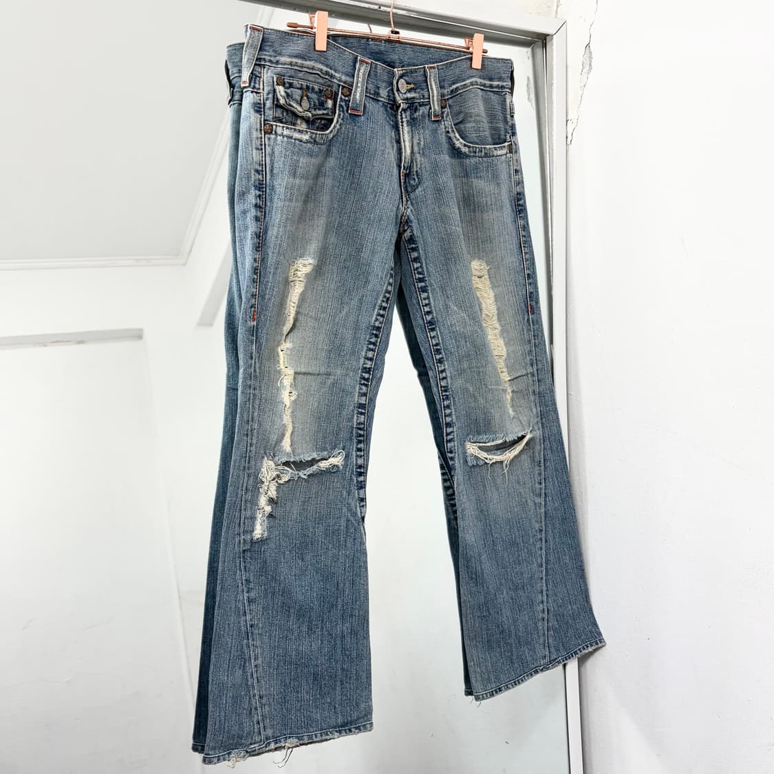 트루릴리전 데미지 부츠컷 데님 팬츠 상품이미지5