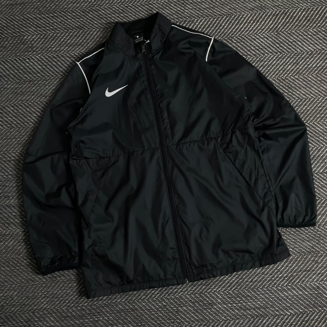 나이키 스우시로고 블랙 미니멀 바람막이y 2869 상품이미지1