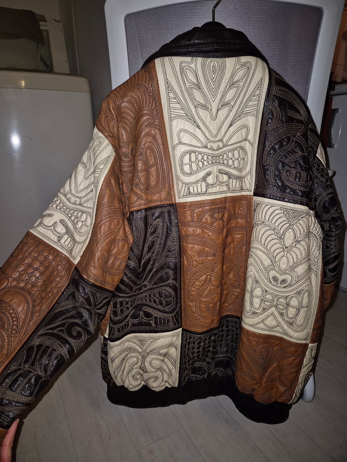 오리엔탈 패치워크 가죽 봄버 자켓 상품이미지2