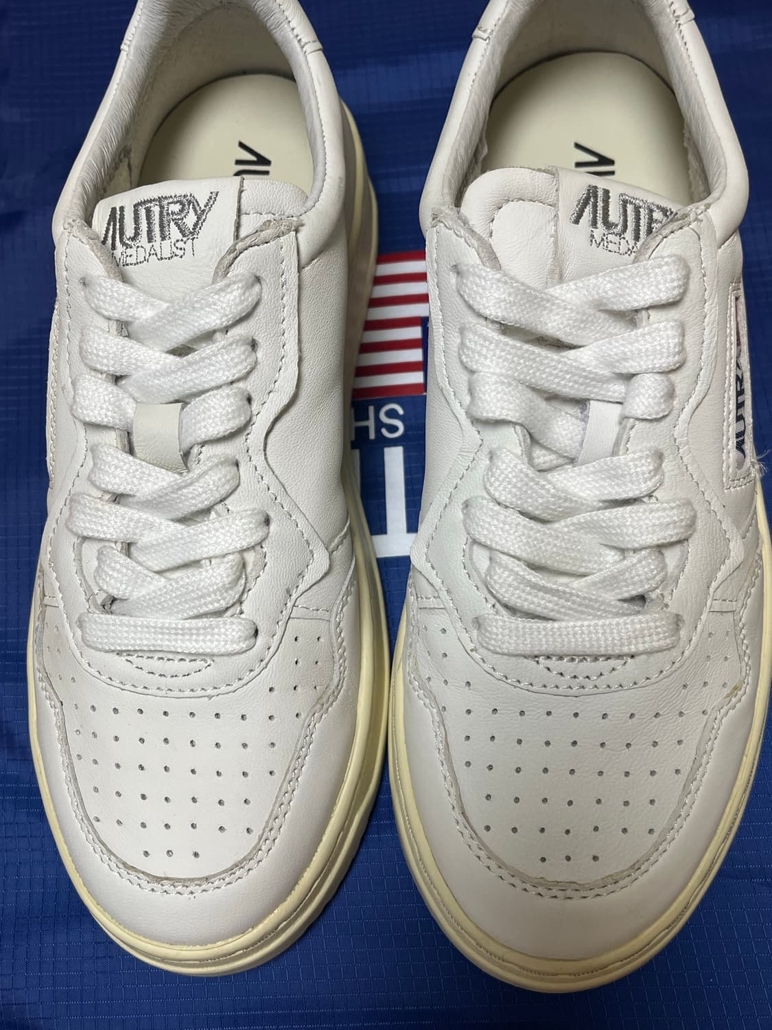 오트리 스니커즈  상품이미지2