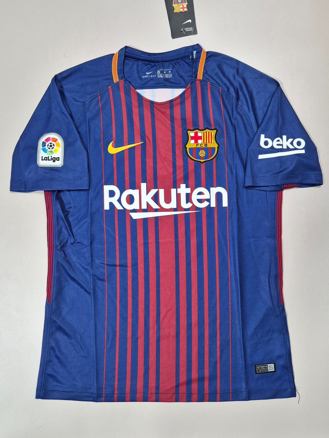 17-18 바르셀로나 홈 이니에스타 마지막 시즌 유니폼 M사이즈 상품이미지2