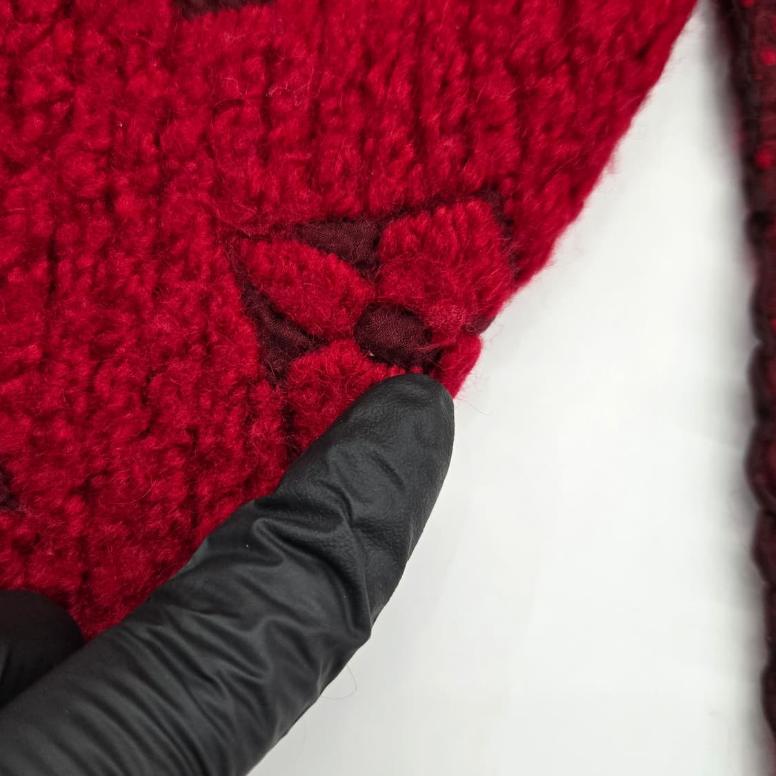 루이비통 LV 모노그램 로고마니아 머플러 레드 상품이미지3