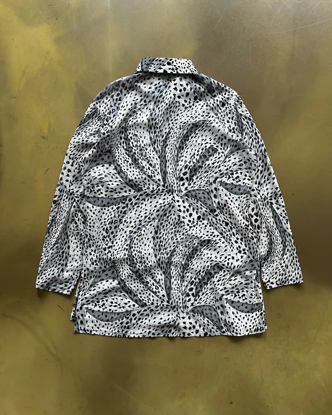 Jpn Vintage White Leopard Graphic shirt 상품이미지8