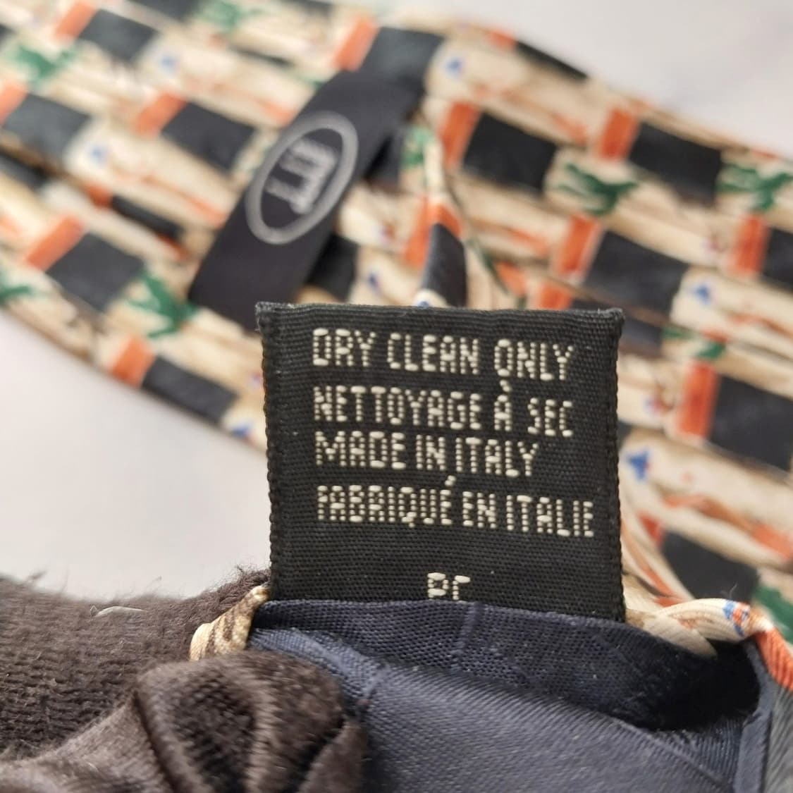 던힐 실크 블랙 패턴 넥타이 9.9cm A+등급 K1822
 상품이미지10