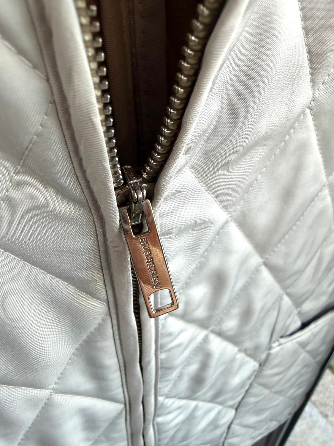 S/ 버버리 퀄팅 경량 패딩집업 자켓 상품이미지5