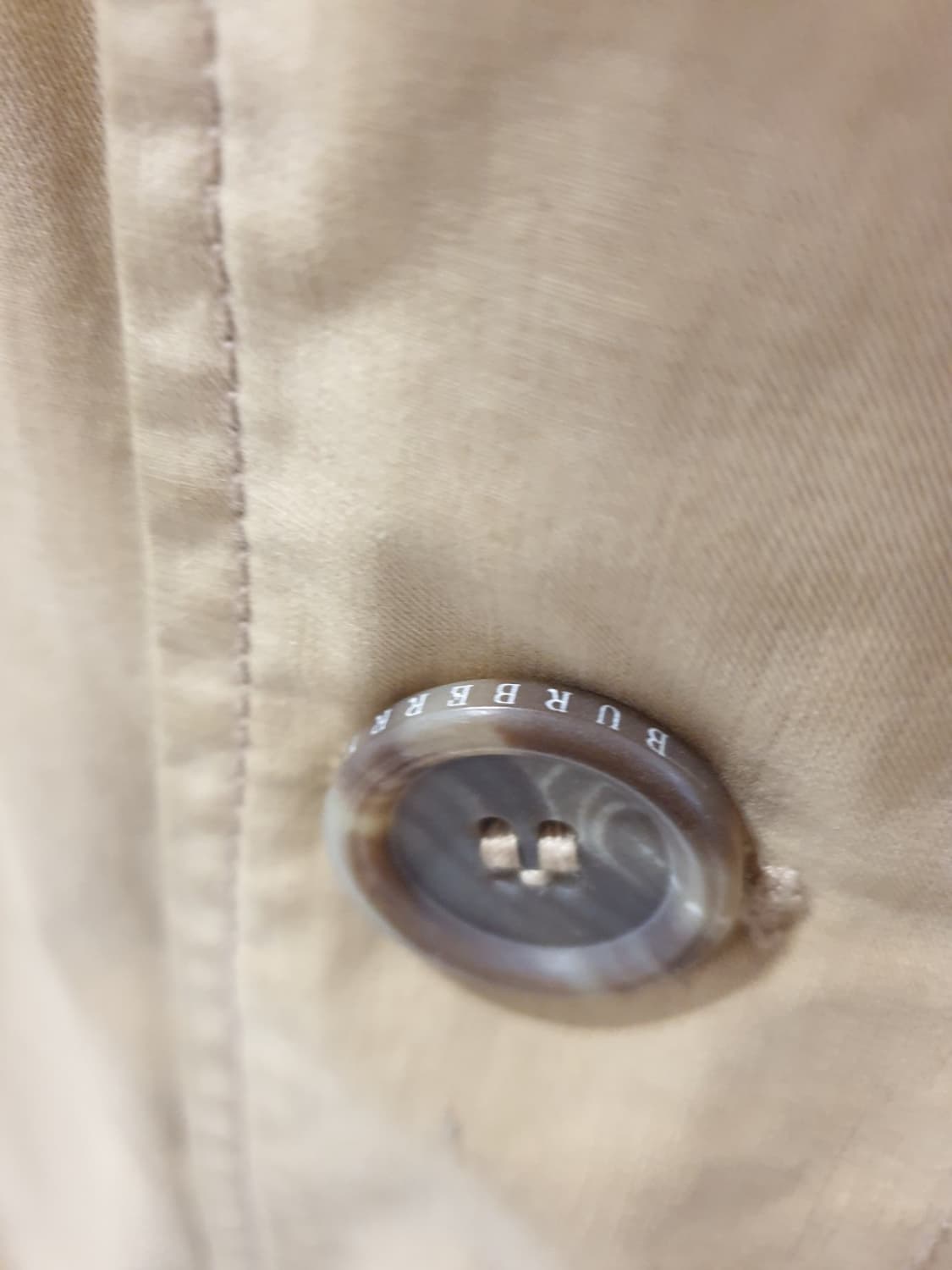 버버리 남성 경량+ 트렌치 아우터  상품이미지8