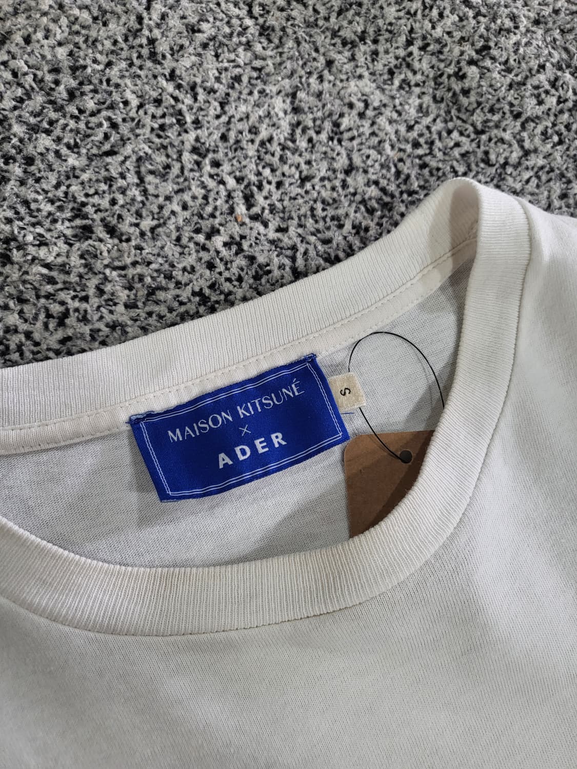 Maison Kitsuné (매종 키츠네 – 여우 프린트 티셔츠)
 상품이미지3
