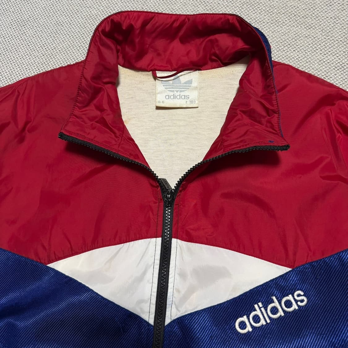 아디다스 올드스쿨 바람막이 자켓 상품이미지3