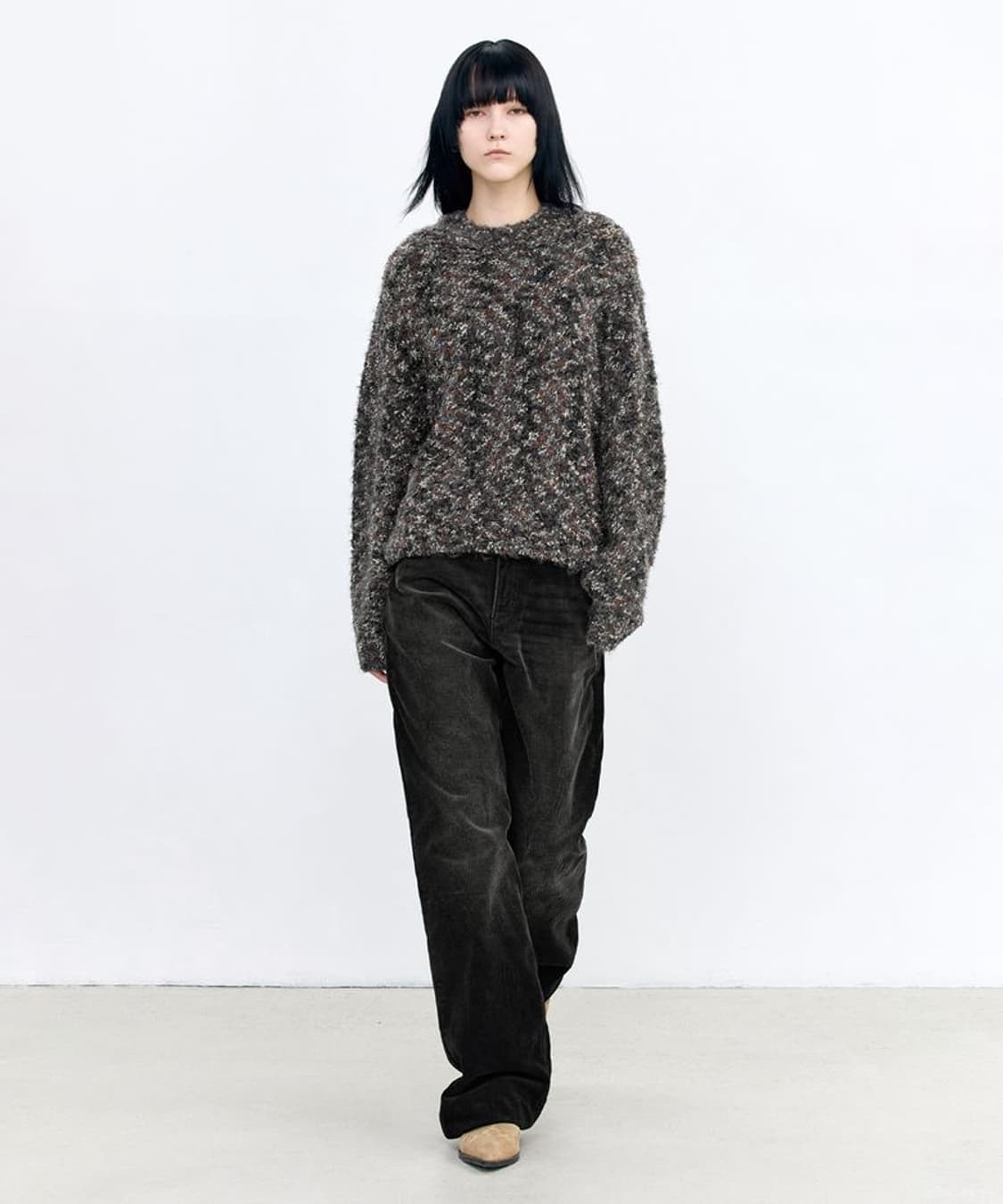 인사일런스 우먼 멀티 부클 니트 차콜 상품이미지3