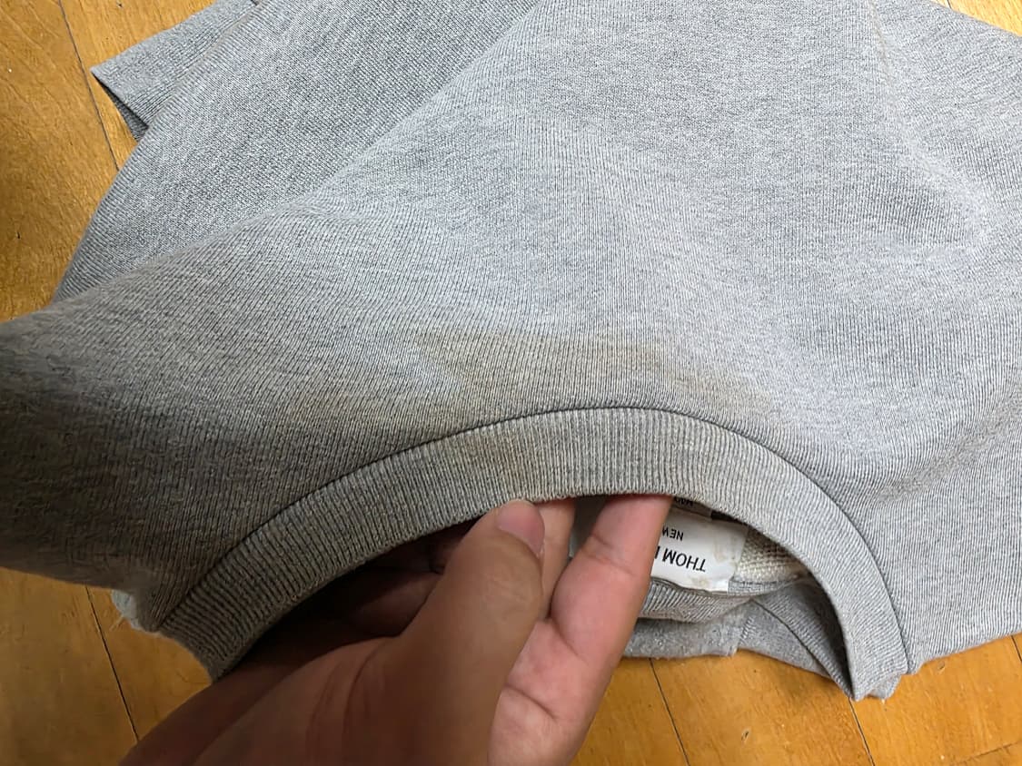 [3]톰브라운 백삼선 맨투맨 그레이 상품이미지8