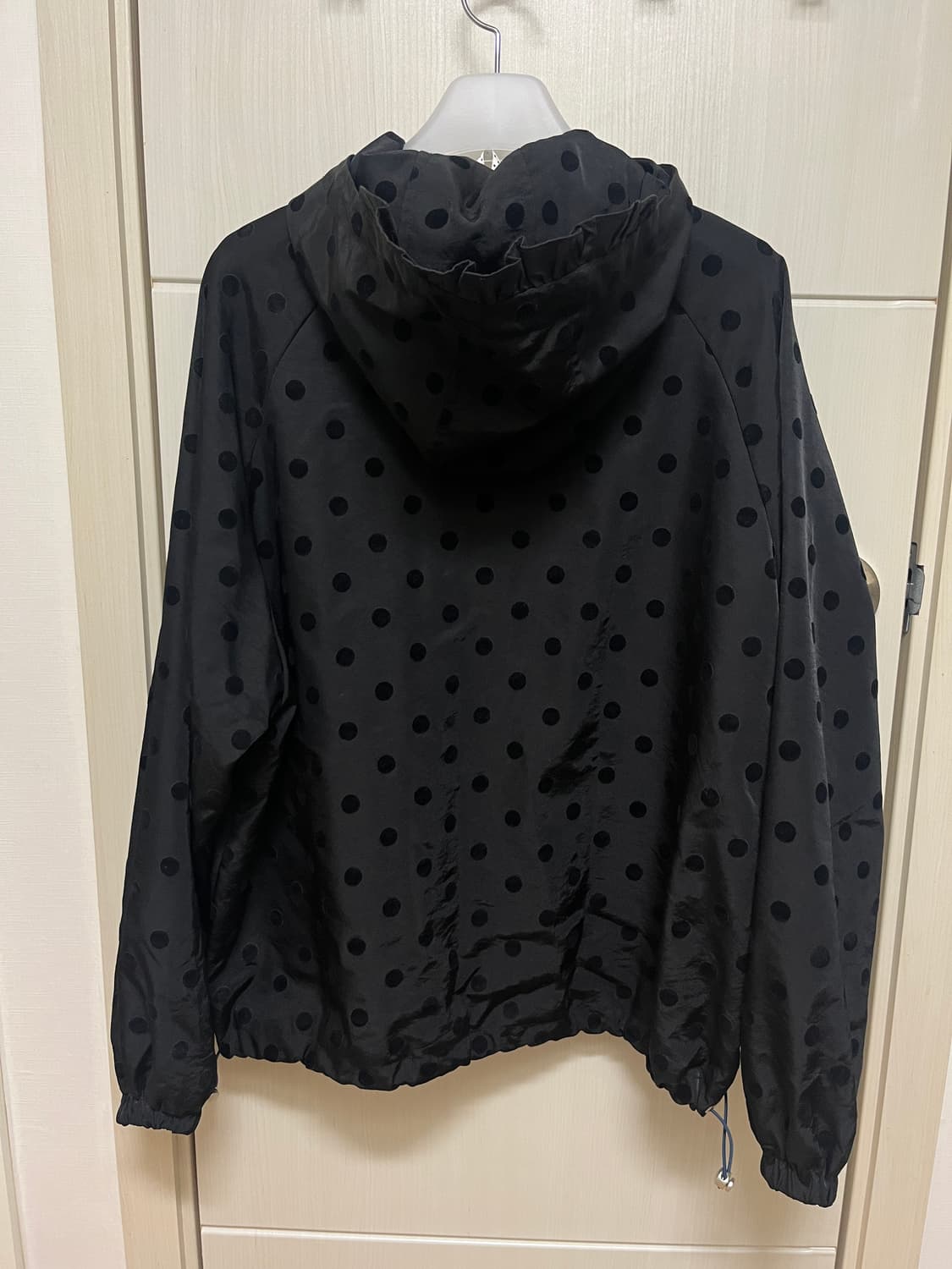 오헤시오 도트 프릴 바람막이 점퍼 상품이미지4