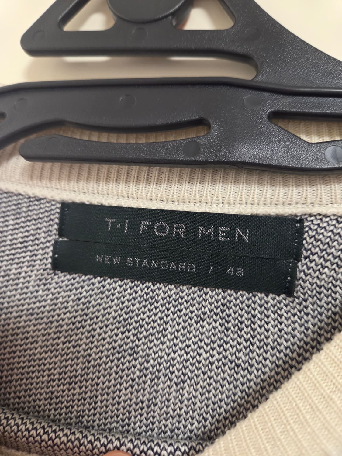 티아이 포 맨 니트 상품이미지2