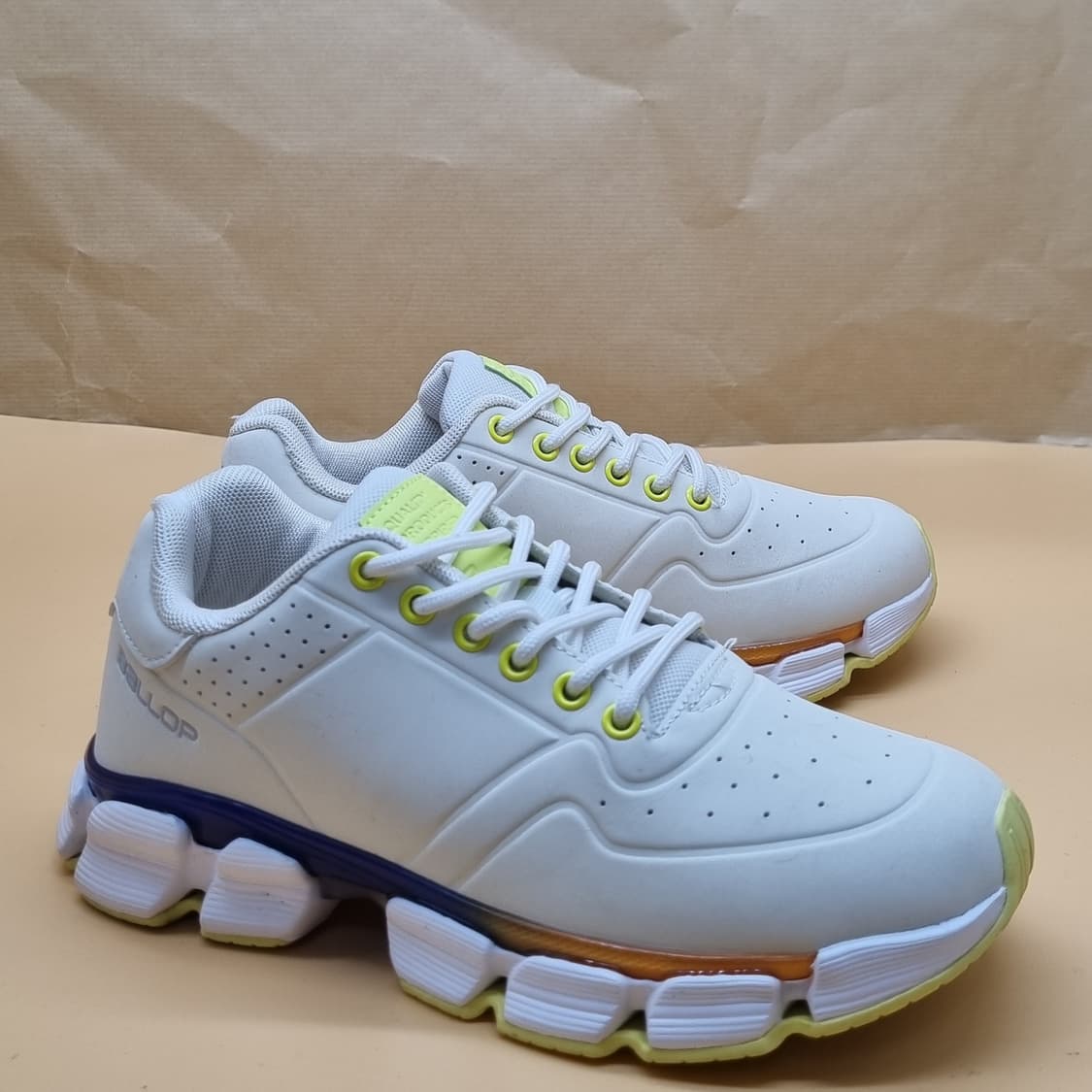 밸롭 티바트 윈트리 여성운동화235-240 상품이미지1