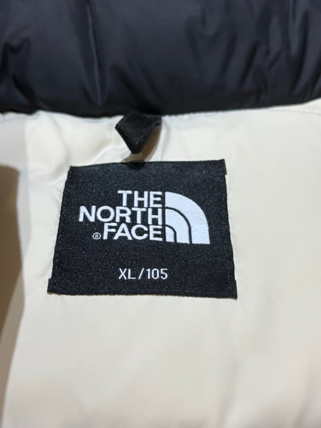 노스페이스 눕시 패딩조끼 크림 XL 사이즈 상품이미지5