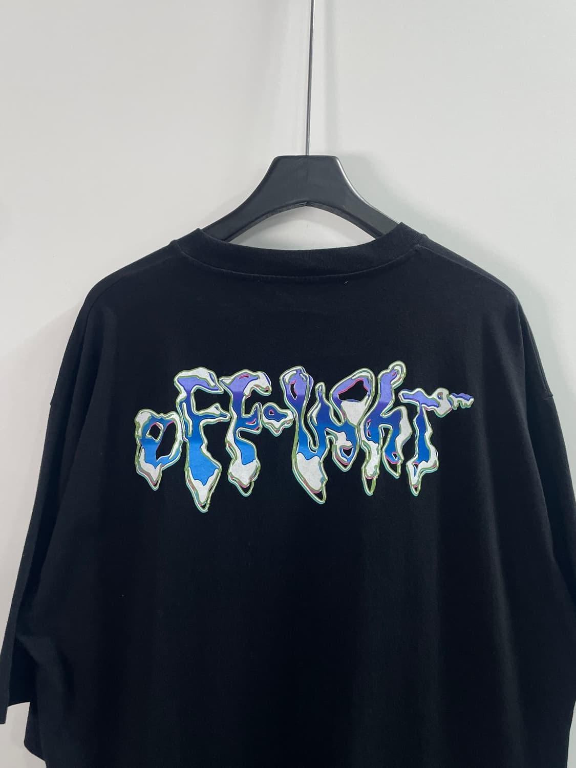 오프화이트 90s 리퀴드 프린팅 반팔티 (on.894) 상품이미지2