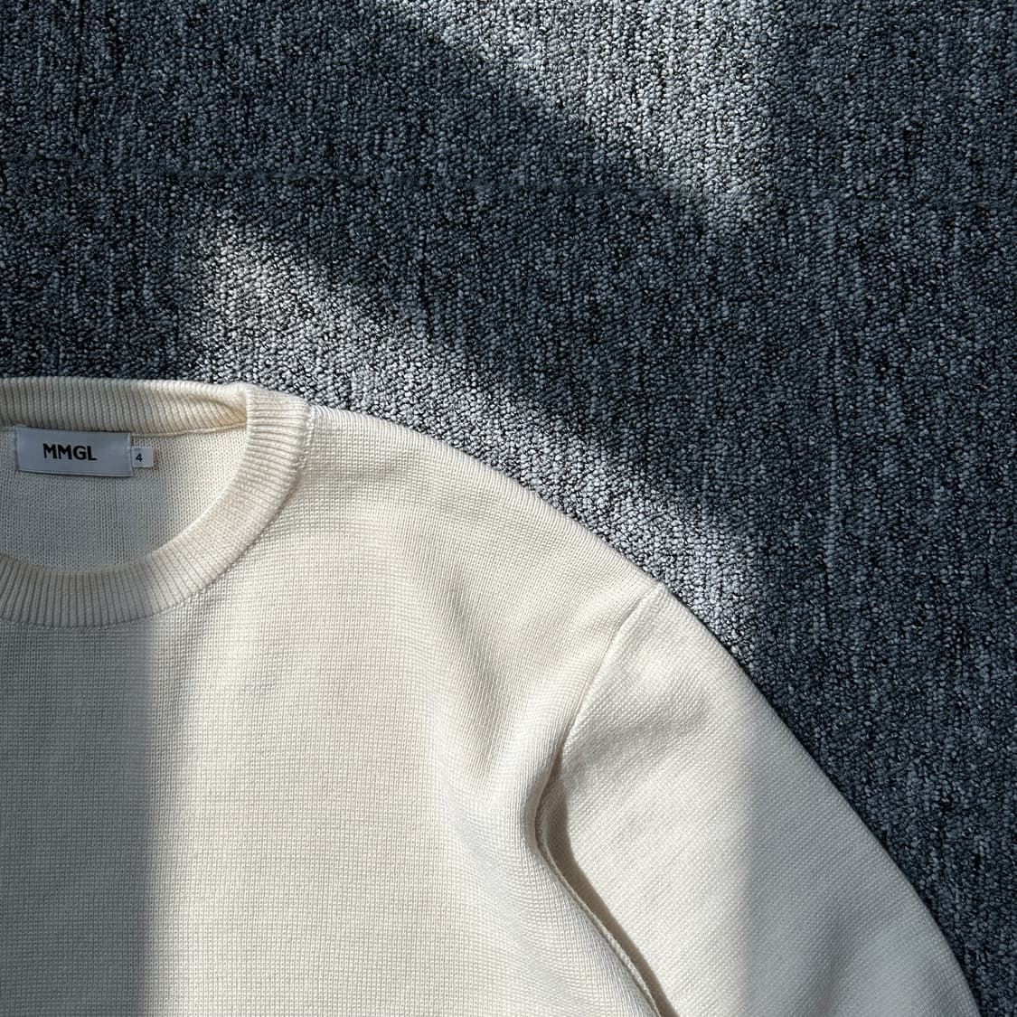 MMGL 아이보리 미니멀 스웨터 상품이미지2