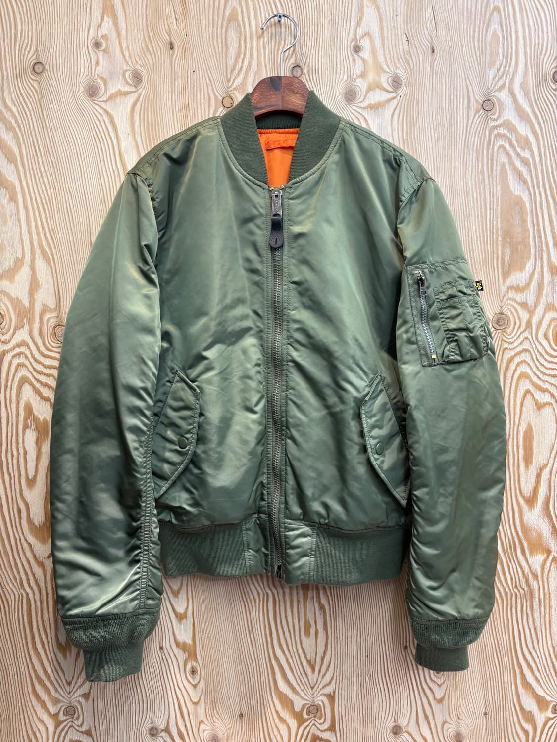 알파인더스트리 ma-1 플라이트 자켓 상품이미지1