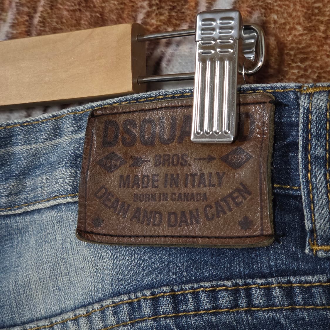 디스퀘어드2 가죽패치 데미지 중청 데님팬츠 상품이미지7