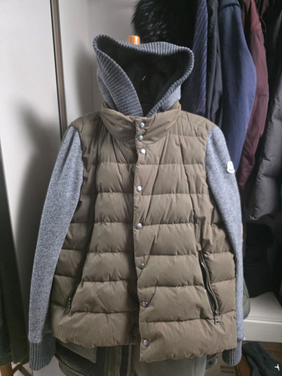 몽클레어 후드 니트 패딩 2사이즈 국내 100~105 상품이미지1