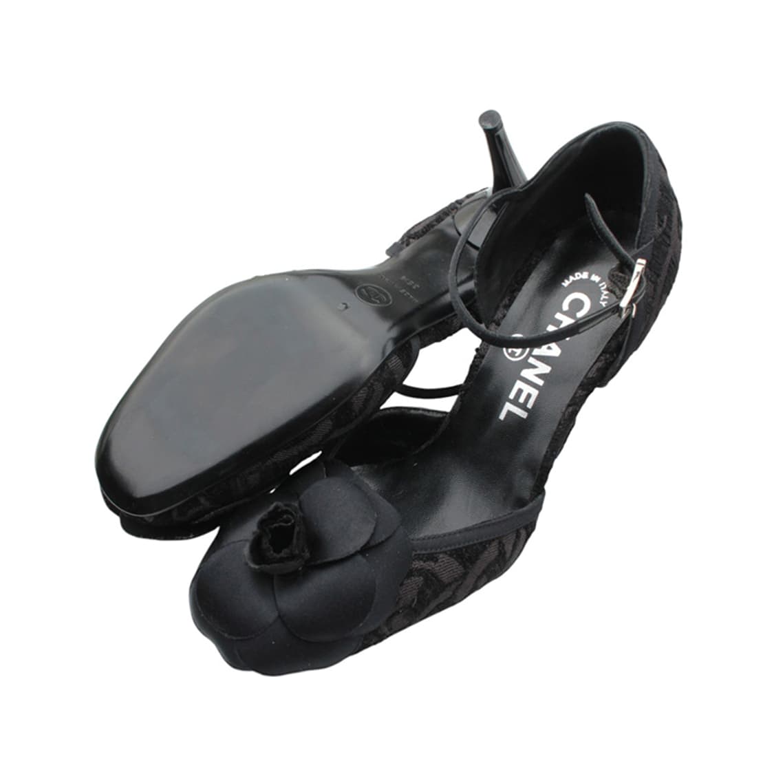 샤넬 블랙 까멜리아 벨벳 펌프스 35. 1/2 상품이미지4